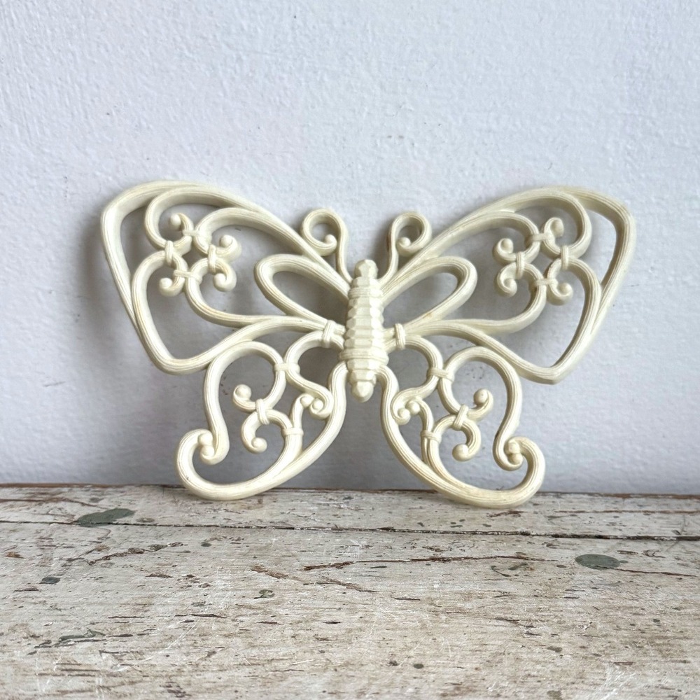 Vintage 1972 HOMCO Dart Ind Butterfly Wall Plaque 7337 Off White